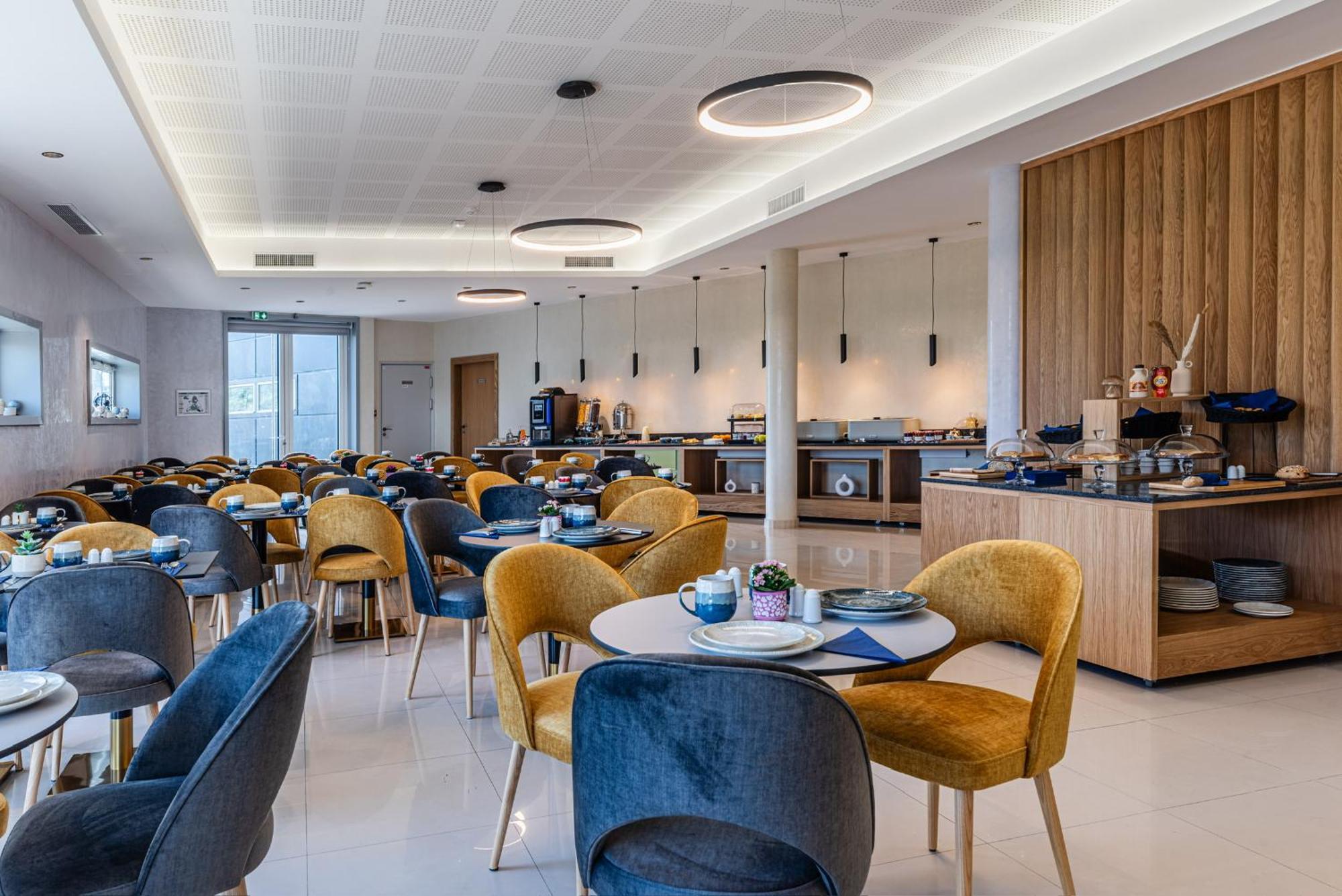 Brit Hotel Privilege Paris Rosny-Sous-Bois Exterior photo