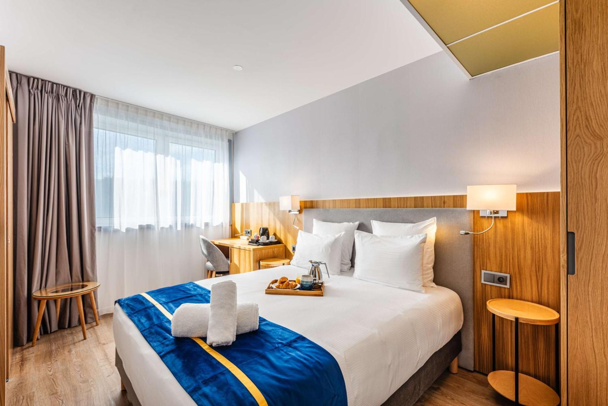 Brit Hotel Privilege Paris Rosny-Sous-Bois Exterior photo